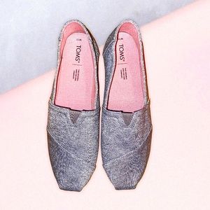 Toms flats, New! Metallic silver comfy sneaker 11